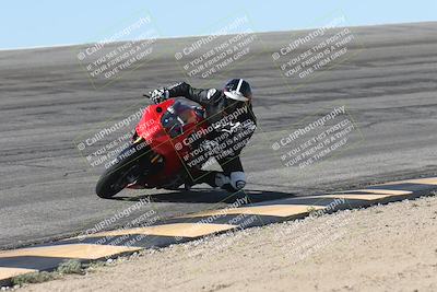 media/Oct-13-2025-Moto Forza (Mon) [[a66d839500]]/3-B Group/Session 2 (Bowl)/